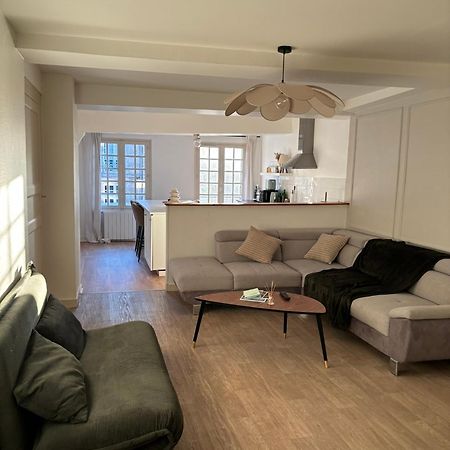 Spacieux Appartement Au Coeur Du Centre Historique De ดีน็อง ภายนอก รูปภาพ