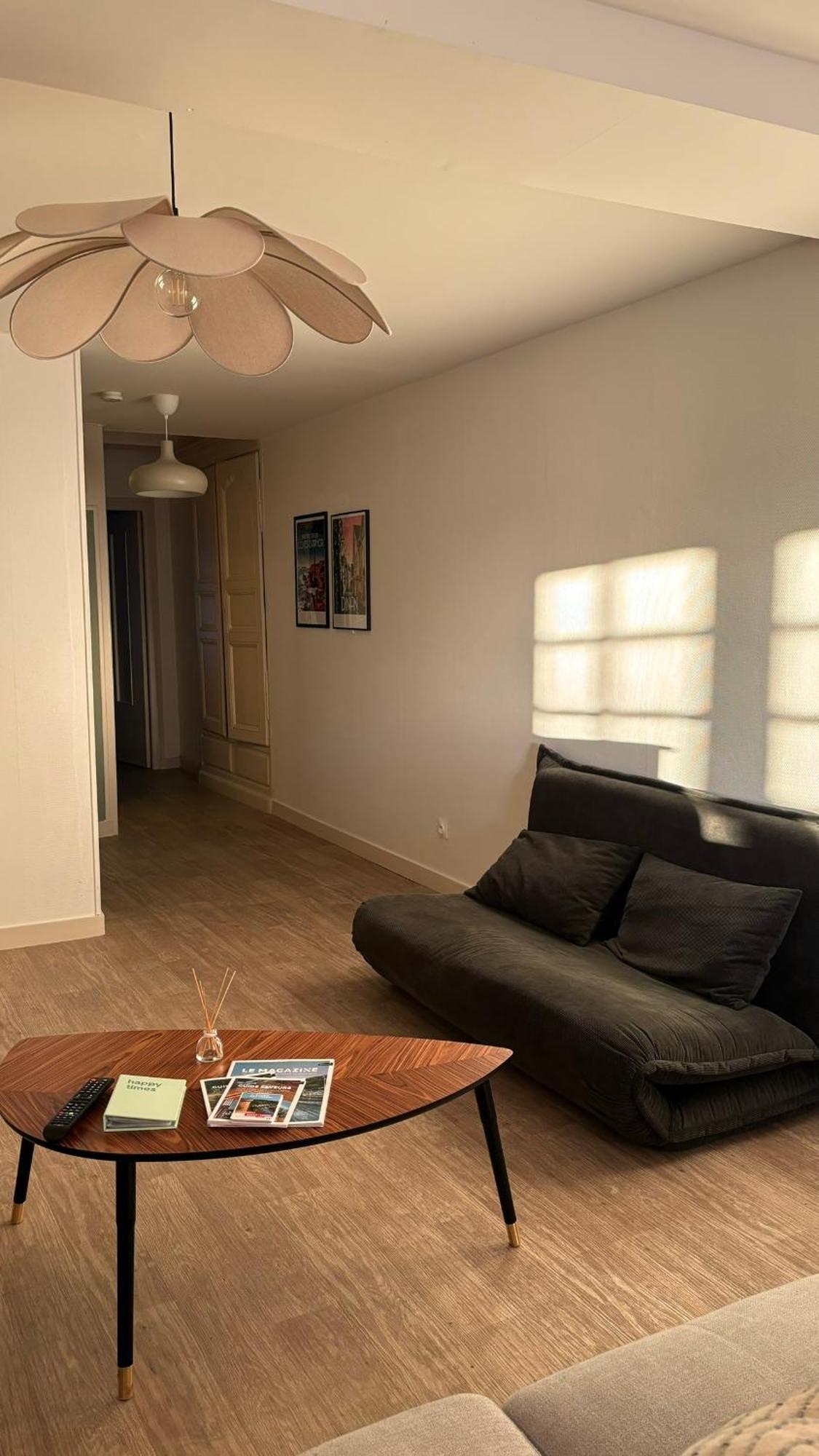 Spacieux Appartement Au Coeur Du Centre Historique De ดีน็อง ภายนอก รูปภาพ